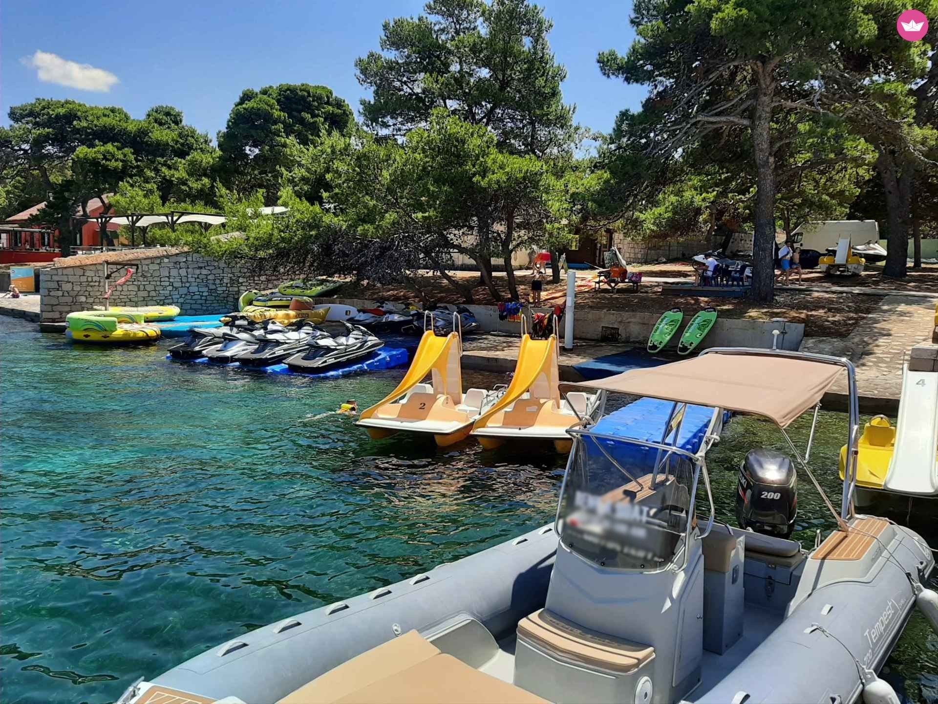 Аренда rIB (надувная моторная лодка) в Задар  