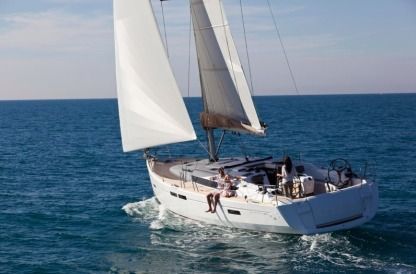 Rental Sailboat Jeanneau 479 Zaton