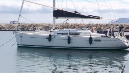 Charter Sailboat Jeanneau Sun Odissei 39I Combarro