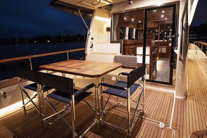 Captain Leo - Private Half-Day Cruises around Santorini