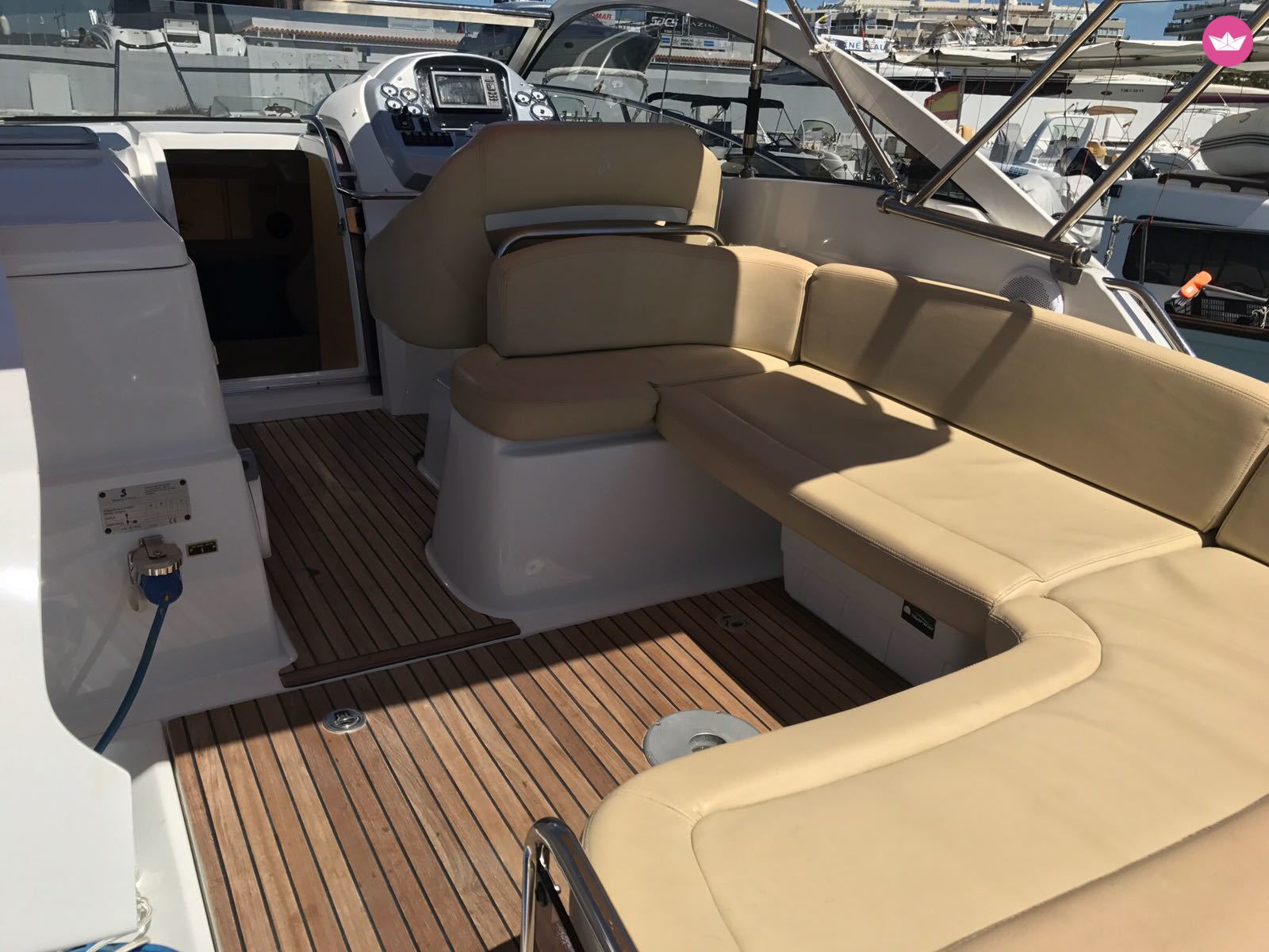 Charter Motorboat Beneteau Monte Carlo 27 Ibiza