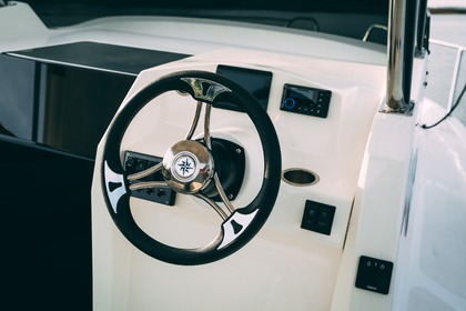 Motorówka Sanat 22 HT + Yamaha 115 KM