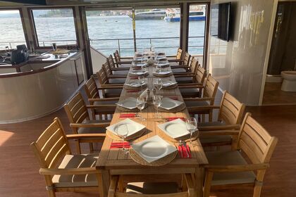 Luxury Power Catamaran for Rent