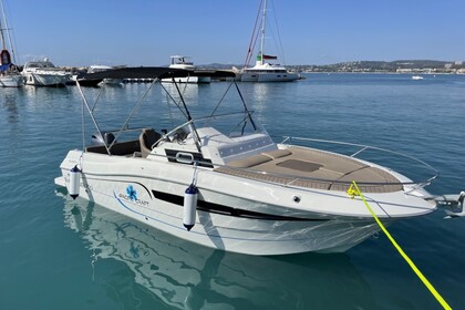 Rental Motorboat Pacific Craft Sun Cruiser Hyères