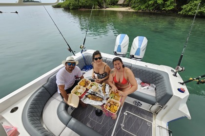 Todomar 38' Boat rental in Panama City, Panama