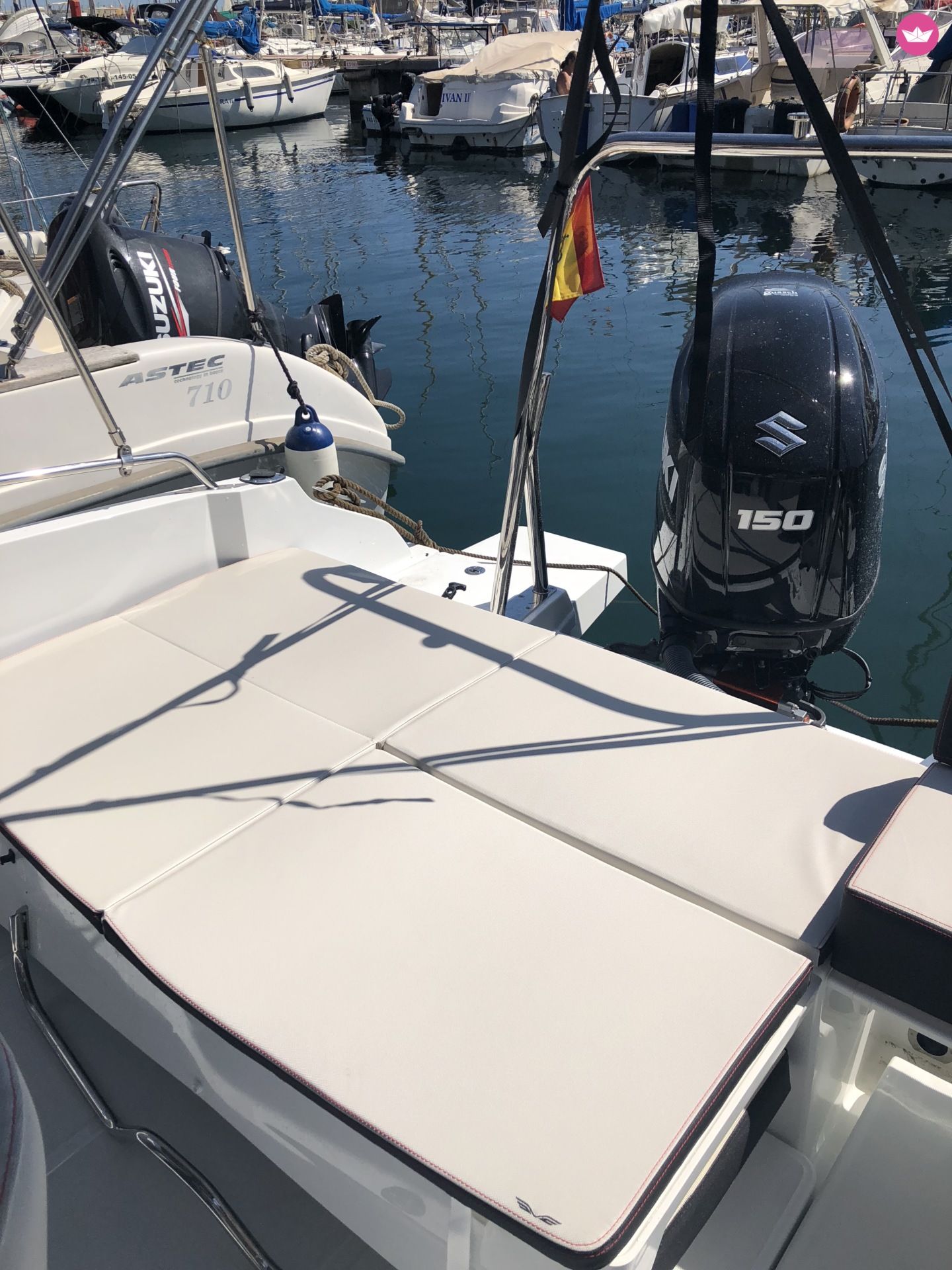 Charter Motorboat Beneteau Flyer 6.6 Barcelona