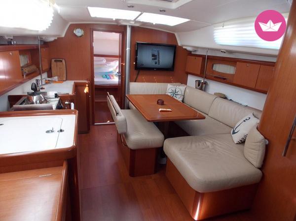 Charter Sailboat Beneteau 40 Angra dos Reis
