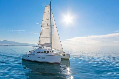 Charter Catamaran Lagoon 38 2010 Paros