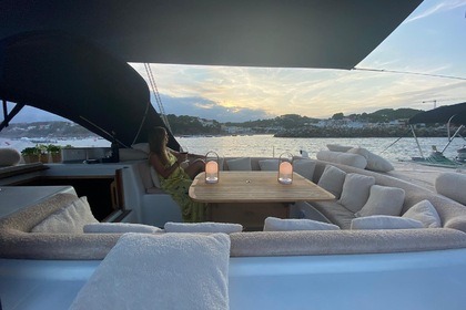 Disfruta del mar desde Barcelona en un gran velero