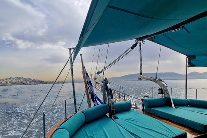 Traditional Yacht Experience · Cruise in Athens