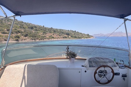 Évasion à Bodrum | Bateau Privé avec Équipage et Flybridge - Trawler