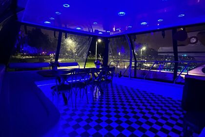 Large Comfortable Yacht