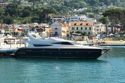 Noleggio Yacht Riva Opera 80 S Napoli