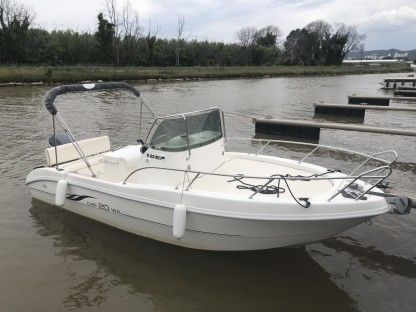 Rental Motorboat Capelli Cap 20 Wa Hyères