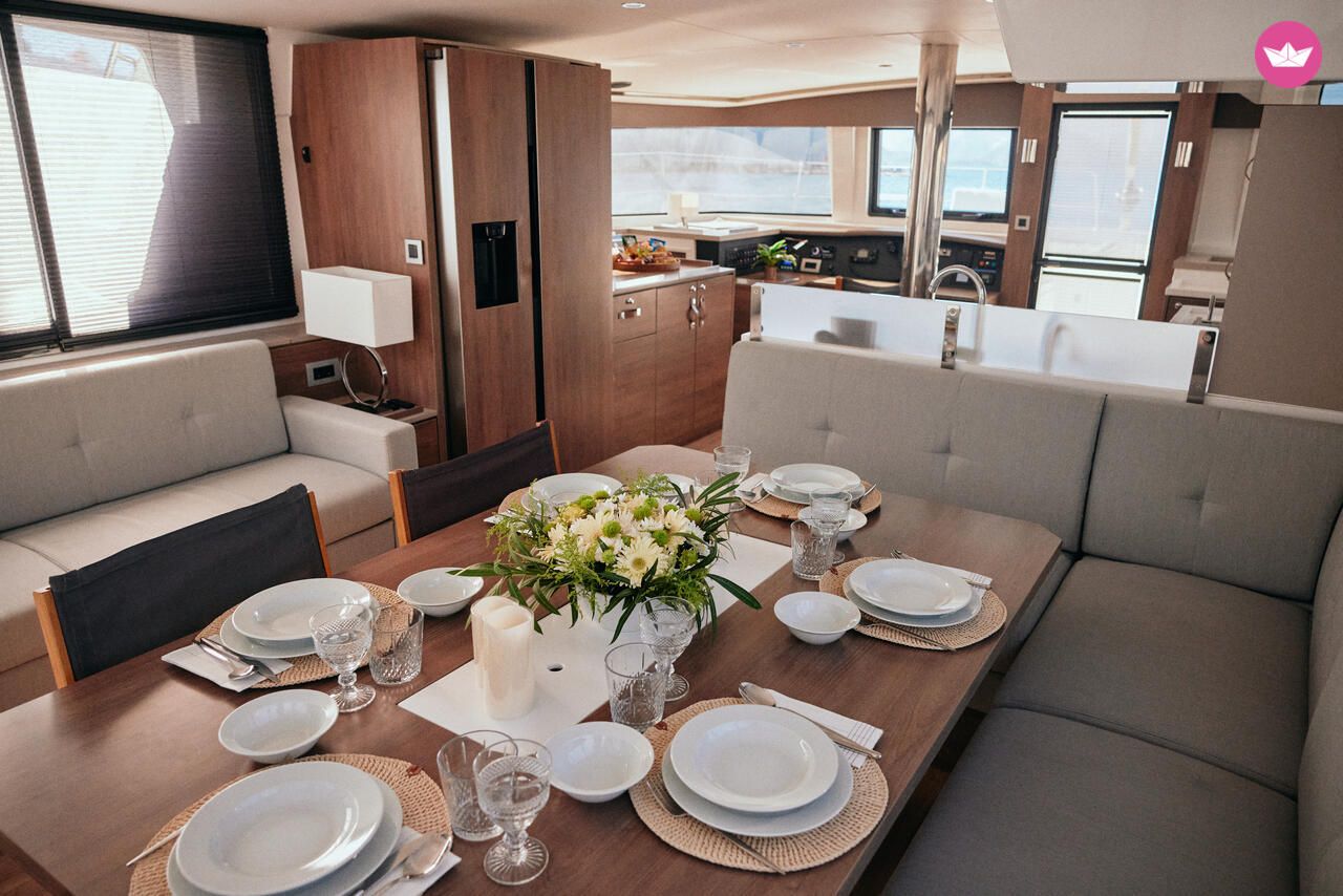 Catamaran Catana Group Bali 4.8 - 5 + 1 cab 14m 6