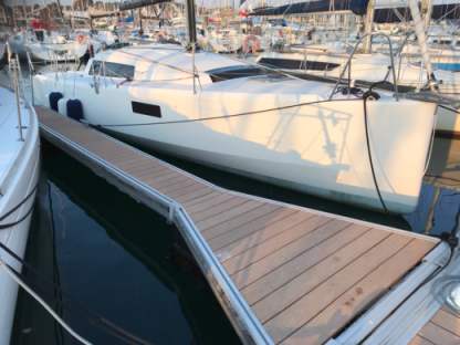 Charter Sailboat Stuctures Pogo 30 La Trinité-sur-Mer