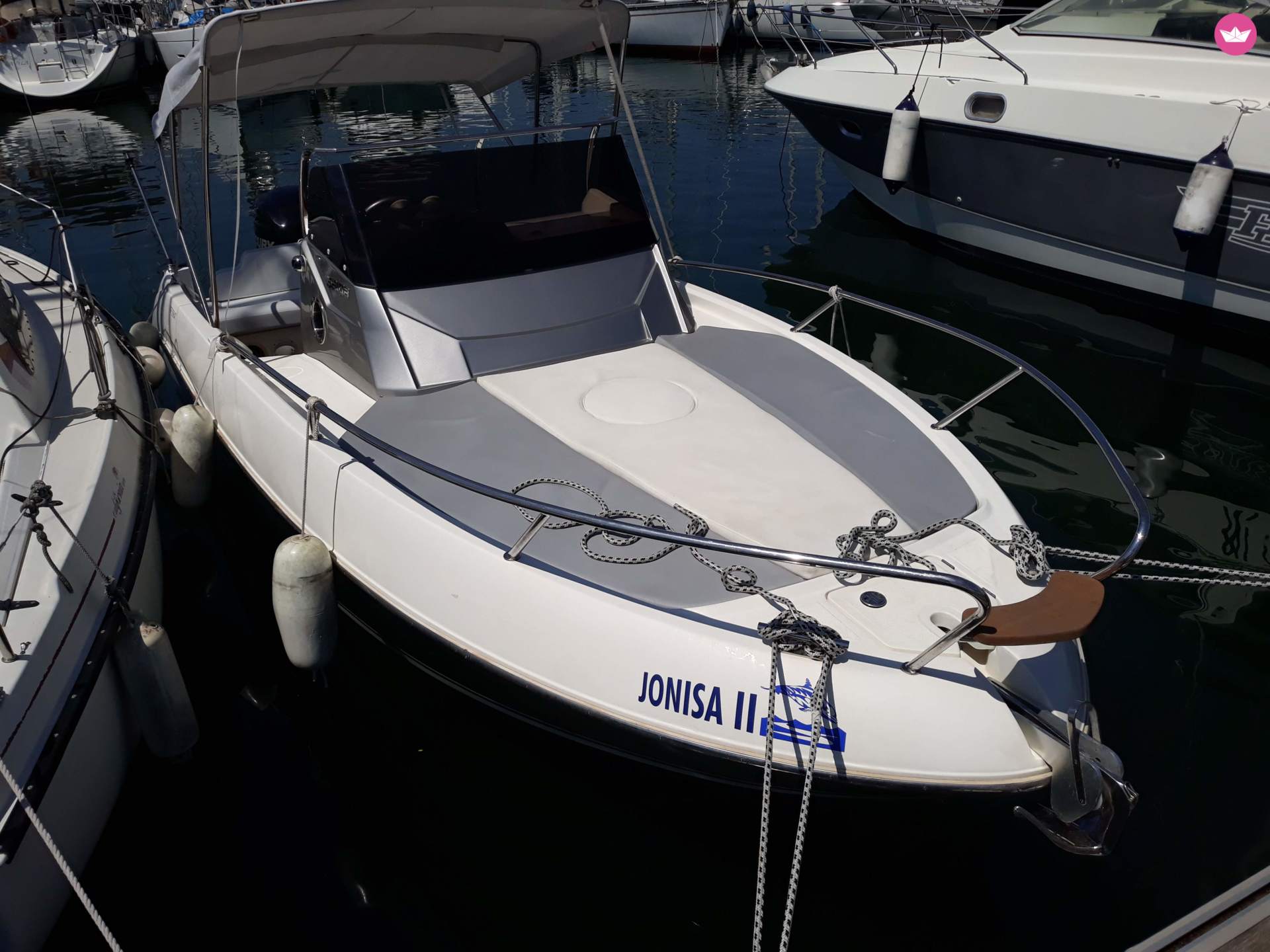 Location bateau à moteur à Antibes de particuliers et professionnels