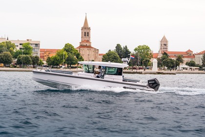 Charter Motorboat Axopar 28 Cabin Zadar