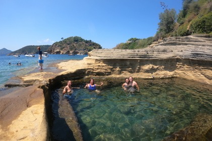 Procida: Excursion en bateau avec plongée en apnée et photos sous-marines