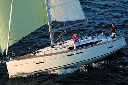 Charter Sailboat Jeanneau Sun Odyssey 419 Paros