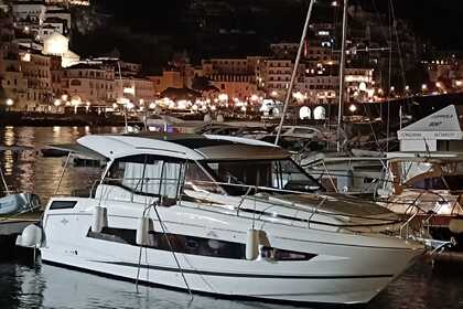 Hire Motorboat Jeanneau Nc 37 Salerno