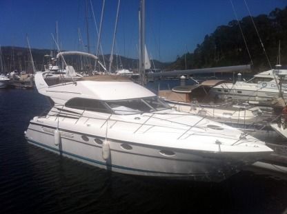 Location Bateau à moteur Fairline Squadron 42 Vigo