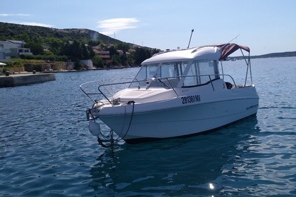 Miete Motorboot Beneteau Antares 580 Novalja