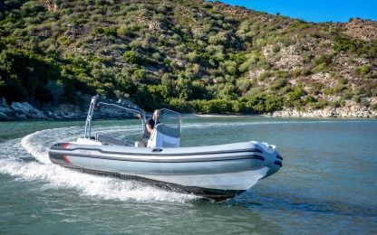 Alquiler Neumática  Italboats Predator 650 Ts Saint-Florent