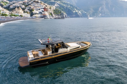 Noleggio Barca a motore Yacht WalkAround Luxury 14 T-TOP Positano