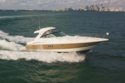 Hire Motorboat *Location, Location, Location* 43ft Luxury Yacht Across from SeaSpice and Kiki's on the River Miami