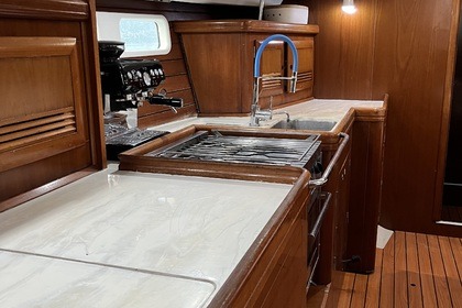 Discover the Ionian Islands by Sailing Yacht: A Unique Adventure of Relaxation and Nature