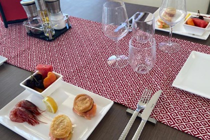 PAX ABYSSI: catamarano con opzione chef privato