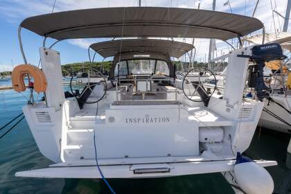 Noleggio Barca a vela Dufour Yachts Dufour 530 Smart Electric - 5 + 1 cab. Saint-Mandrier-sur-Mer