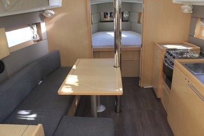 Oceanis 38.1 "TRICICLE"