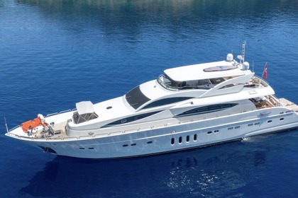Hire Motor yacht Go2 2010 Göcek