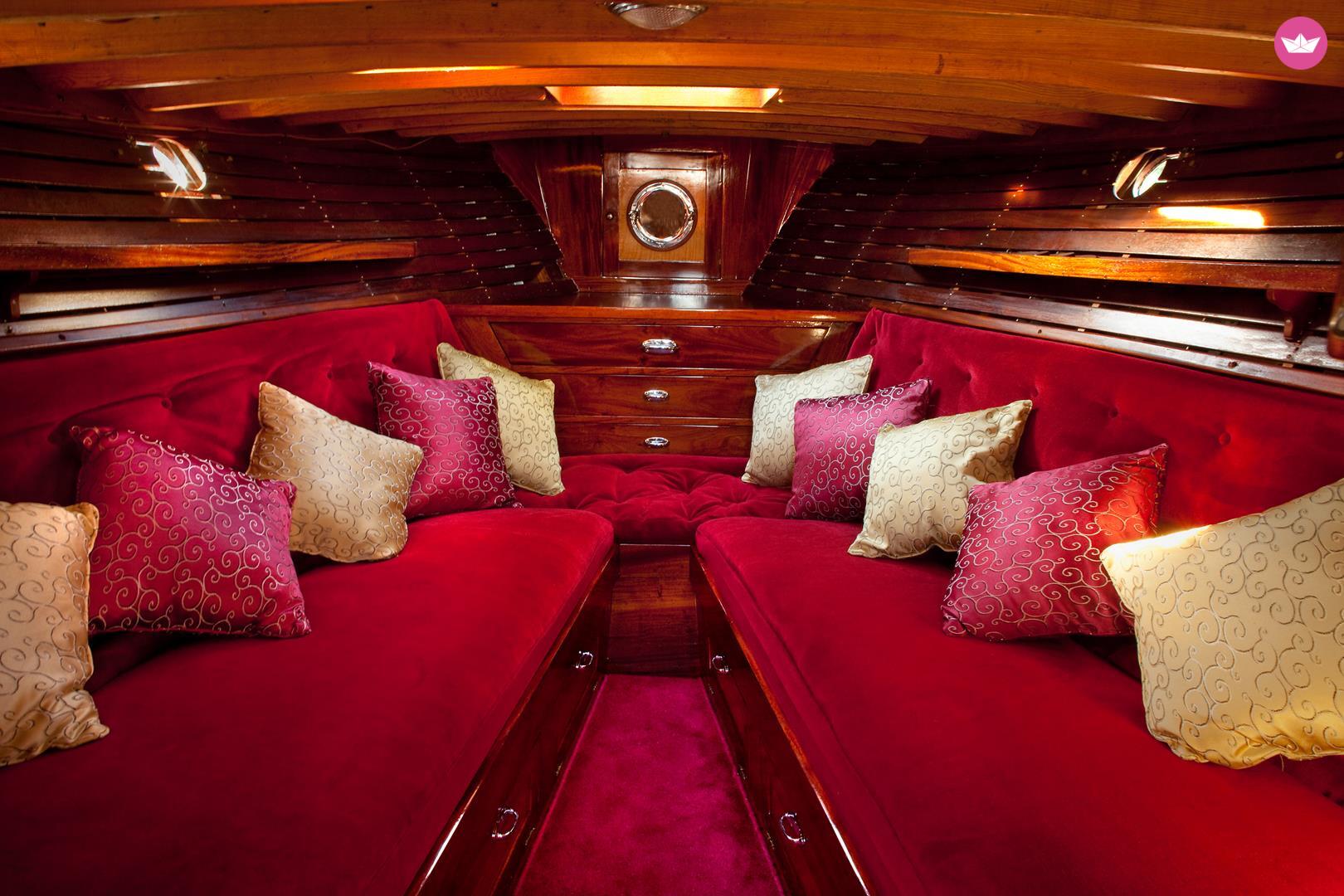 Bateau à moteur Classic Motor Yacht Mahagony 140cv 3