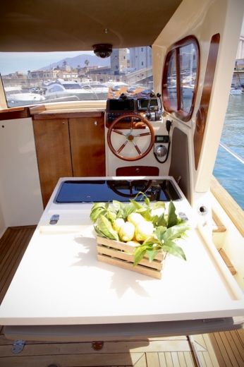 Motorboat Apreamare 750 Plattegrond van de boot