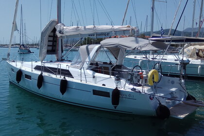 Miete Segelboot BENETEAU OCEANIS 41.1 Nea Peramos