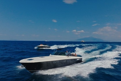 Hire Motorboat Itama 38 Castellammare di Stabia