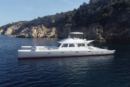 Location Catamaran TIVICAT Catamaran unique Saint-Tropez
