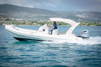 Чартер RIB (надувная моторная лодка) Nuova Jolly Prince 25 Трогир