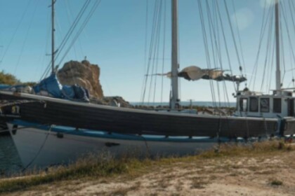 VOILIER DE CARACTERE