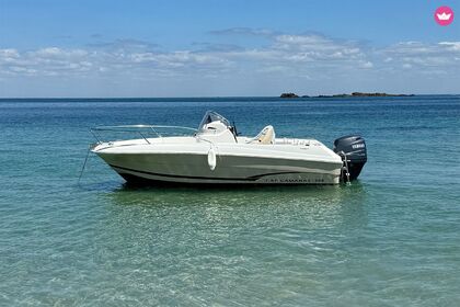 Rental Motorboat Jeanneau Cap Camarat 555 Saint-Gilles-Croix-de-Vie