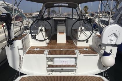 Aluguel Veleiro Beneteau OCEANIS 35 Turri Manna
