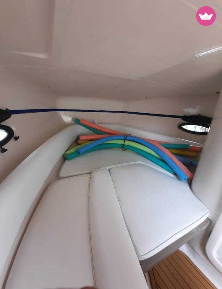 Bateau à moteur Runner 26 150cv 5
