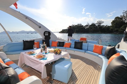 Luxury 20 meter Yacht private rental Saint Martin