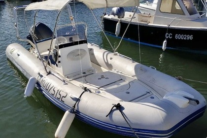 Hyra båt RIB-båt Zodiac Medline 2 compact Hyères