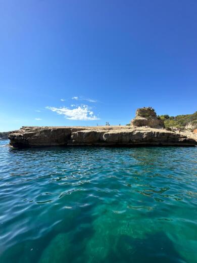 Six-Fours-les-Plages Motorboat Pacific Craft 650 Sun Cruiser alt tag text