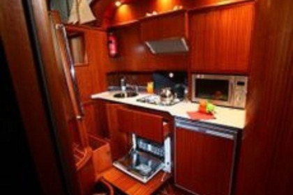 GREEK ISLAND HOPPING - PURE AEGEAN BLISS