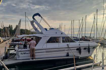 Miete Motorboot Princess 35 fly Genf